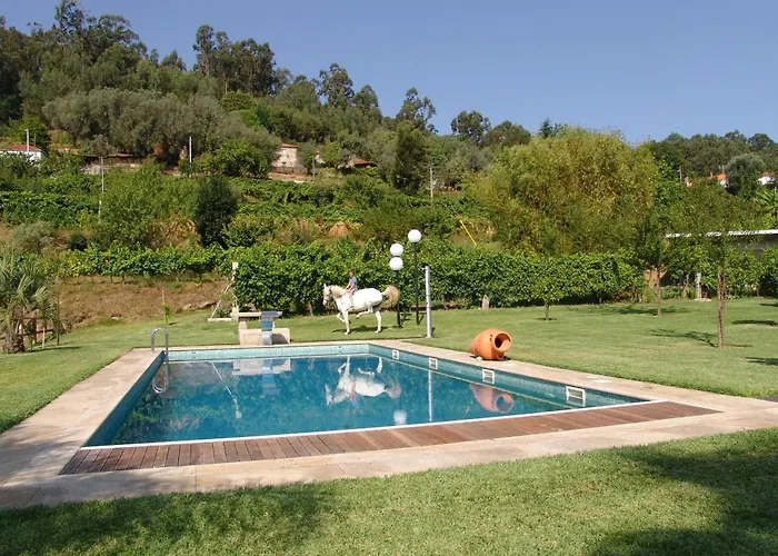 Quinta Santa Marinha 农家乐 阿尔库什迪瓦尔德维什