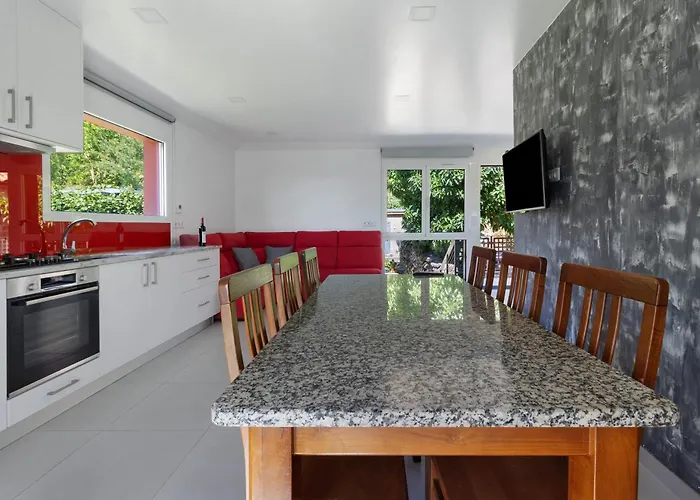 Quinta Santa Marinha * 阿尔库什迪瓦尔德维什