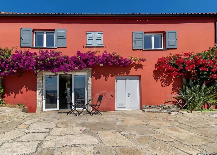 Quinta Santa Marinha 农家乐 *